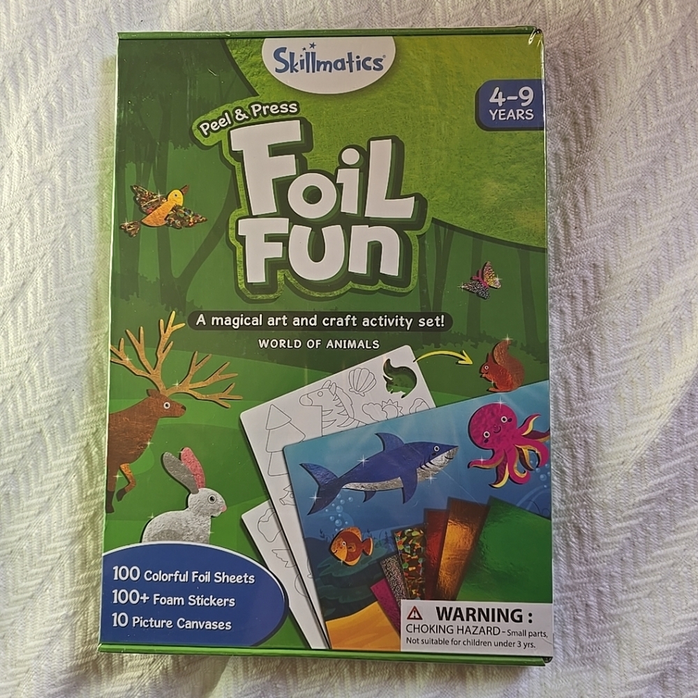 Skillmatics Peel & Press Foil Fun World of Animals